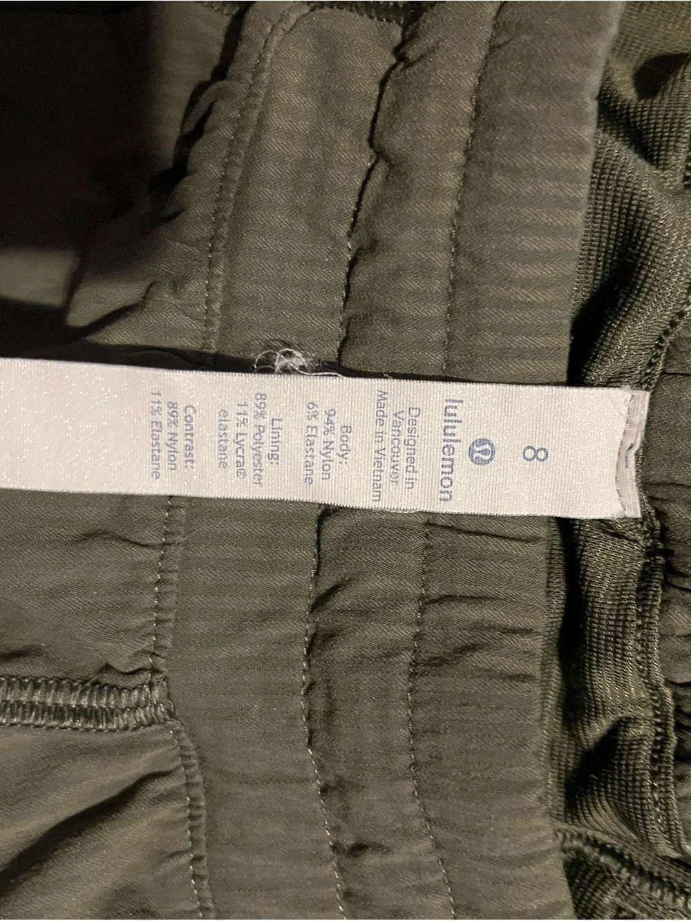 lululemon hotty hot green shorts 2.5inch